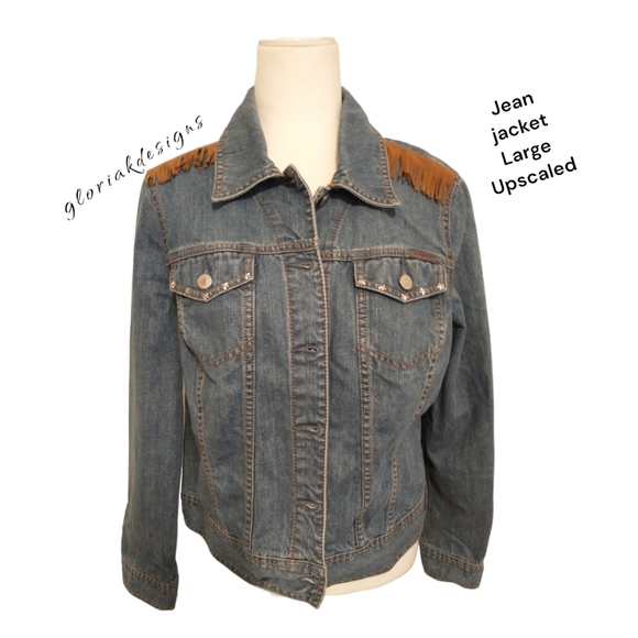 upcycled western style fringe studded stars blue jean denim jacket - Picture 3 of 10
